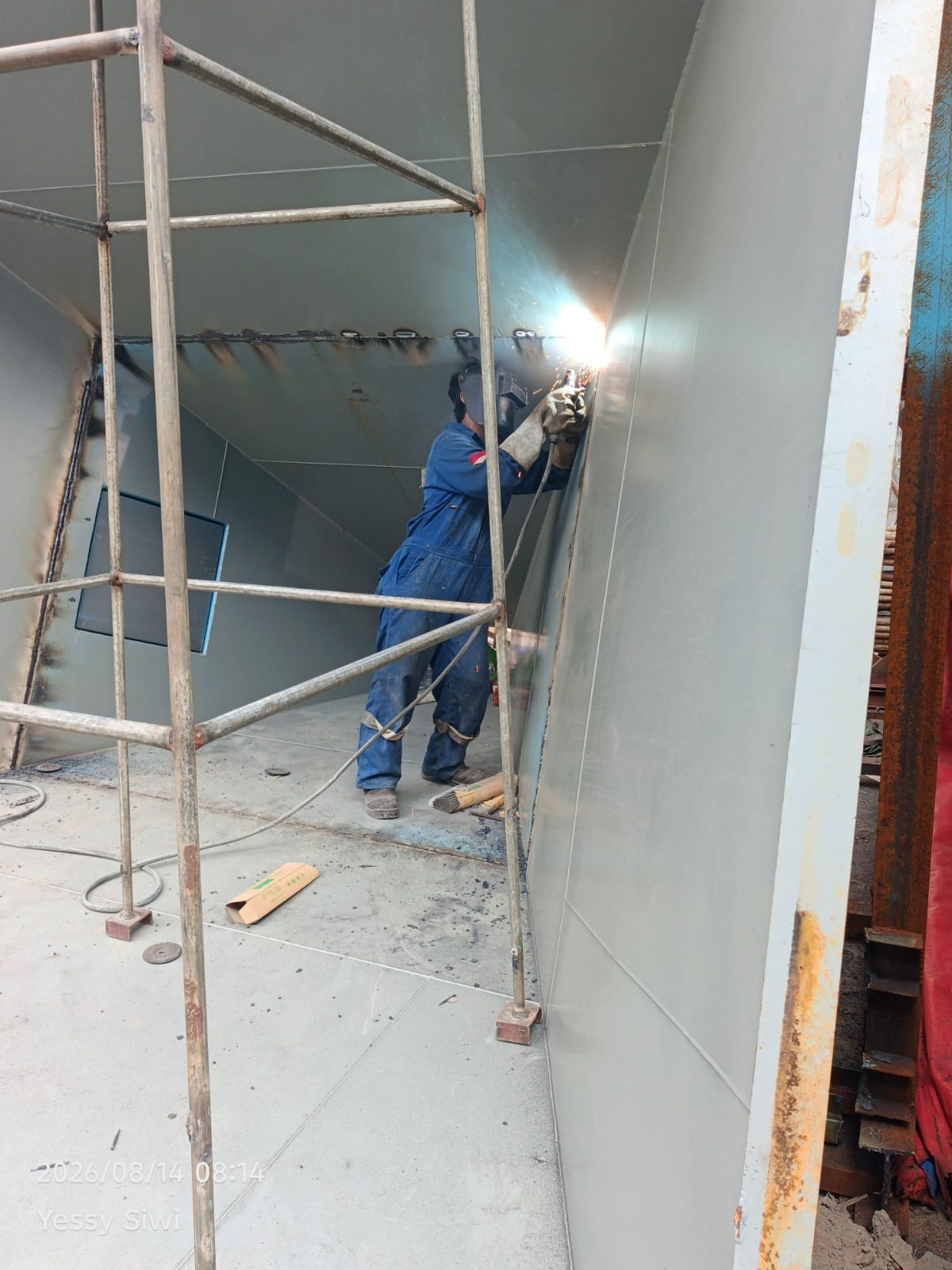 Night welding